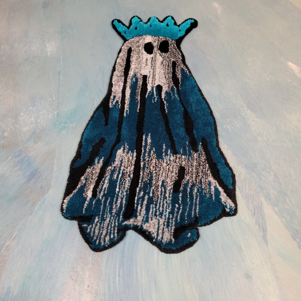 Whimsical Ghost Tufted Rug with Crown – Handmade Statement Piece Ghost #3